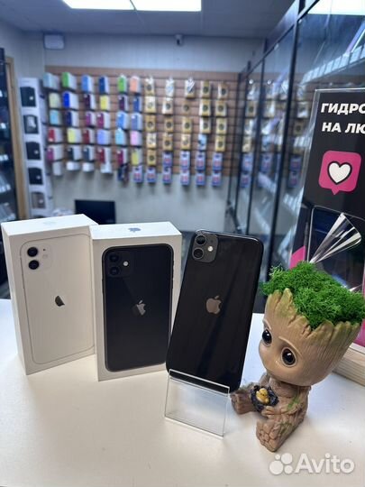 iPhone 11, 64 ГБ