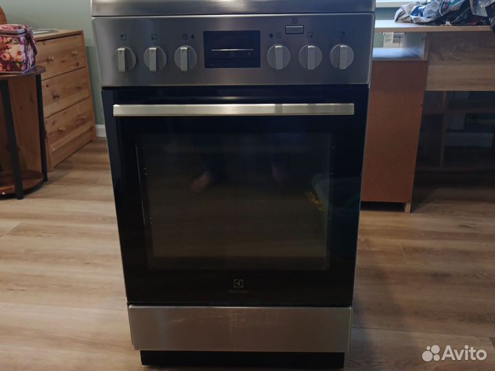 Электрическая плита electrolux