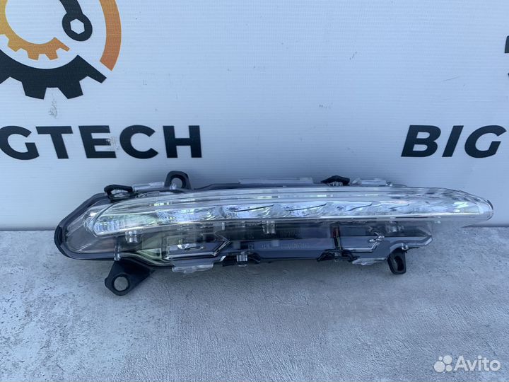 Дхо правый Mercedes W221 A2218201856