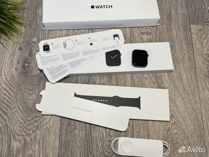Apple watch SE 44mm Состояние новых