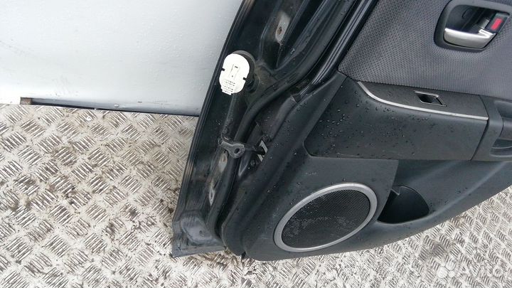 Дверь боковая Mazda 3 BK (2003-2009)