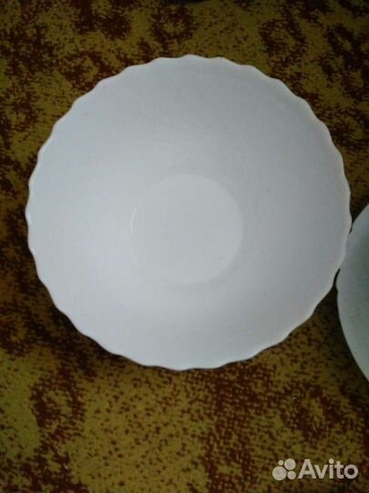 Продам посуду тарелки и блюдца