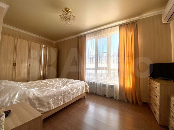 3-к. квартира, 104 м², 3/3 эт.