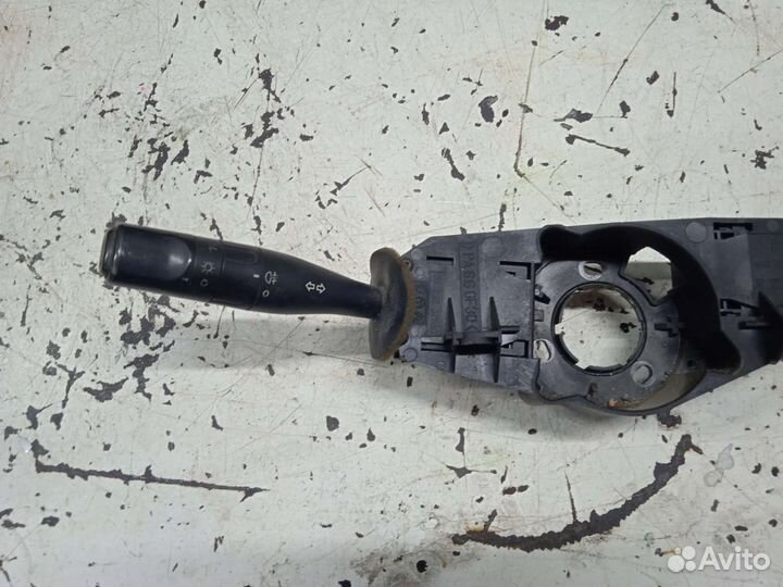 Подрулевой переключатель поворотов Peugeot 306