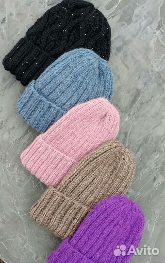 Вязаная шапка в ассортименте