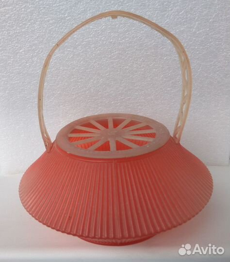 Корзинка кондитерской фабрики Роза Люксембург СССР