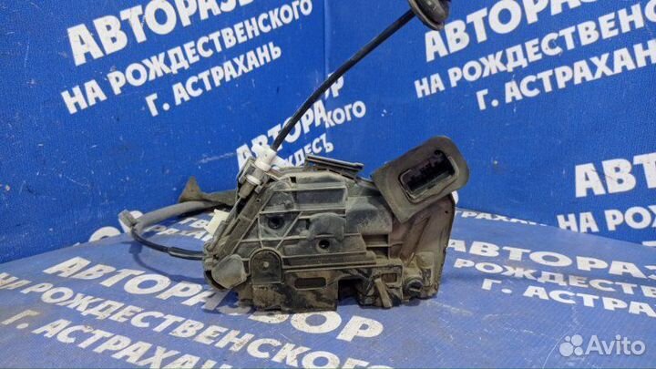 Задний правый замок двери Volkswagen Jetta 6 седан