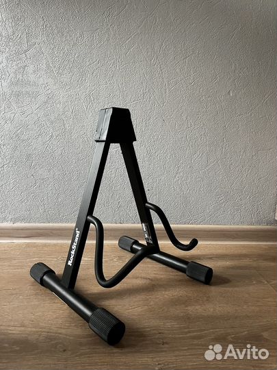 Подставка для гитары