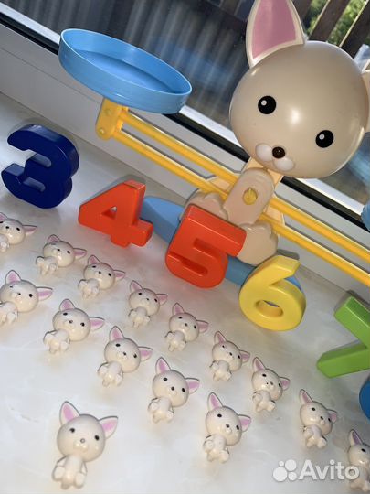 Игрушка котик-весы