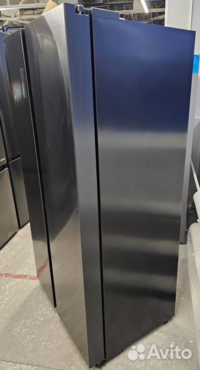 Холодильник Hisense RS711N4AFE