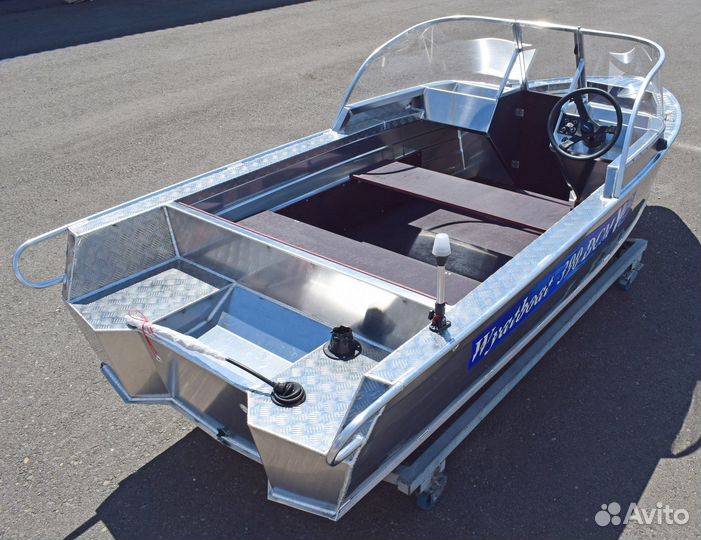 Алюминиевая моторная лодка Wyatboat 390 DCM