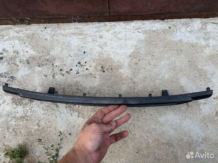 Накладка переднего бампера под номер VW Passat B5