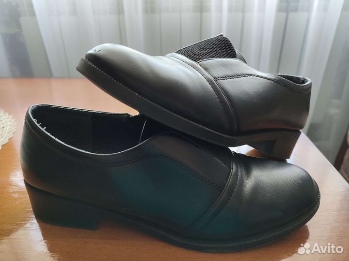Продаю полуботинки женские 39 размер