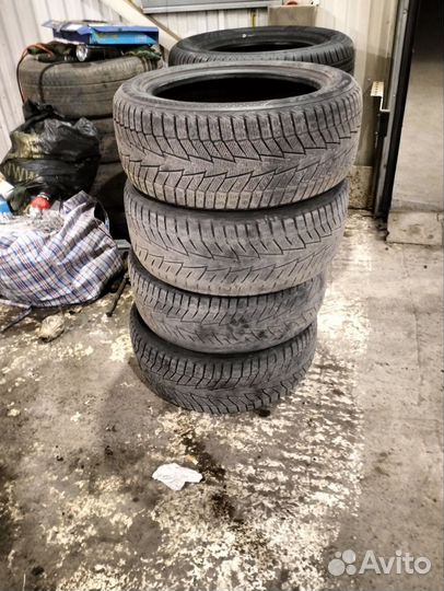 Hankook Winter I'Cept IZ2 225/50 R17