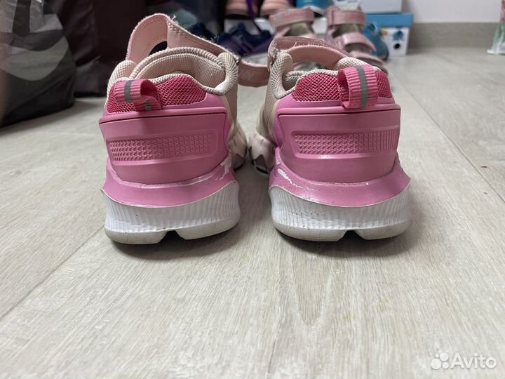 Кроссовки детские