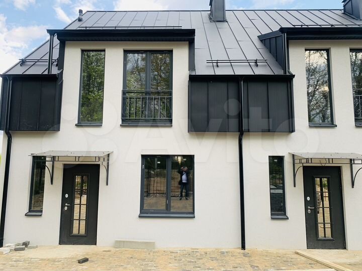 Таунхаус 140 м² на участке 2 сот.