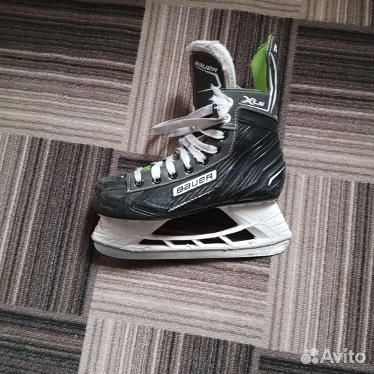 Хоккейные коньки bauer