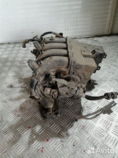 Коллектор впускной Opel Astra H L69 Z16XER 2008