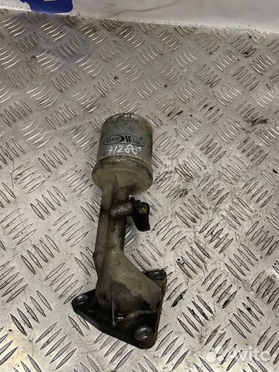 Кронштейн маслянного фильтра Toyota Vitz 2005 SCP9