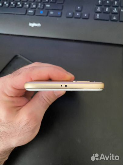 Xiaomi Mi A1 Android One, 4/64 ГБ