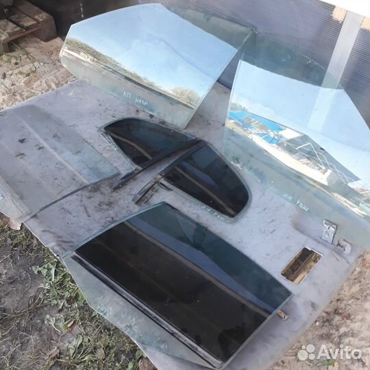 Стекло боковой двери Шкода Октавия тур (А4U1)