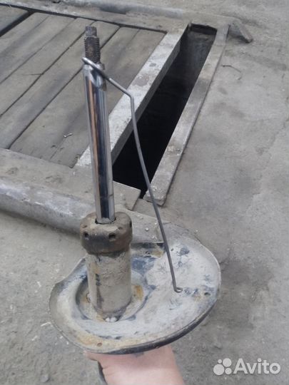 Стойка задняя левая хендай акцент мт 2