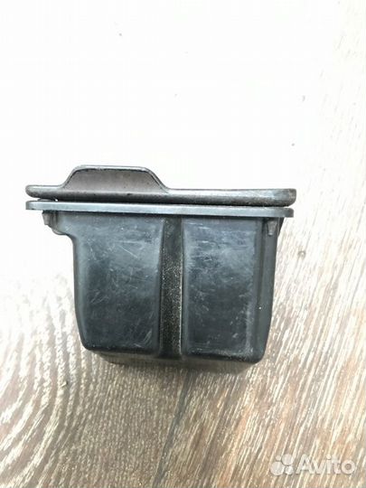 Пепельница дверная задняя правая Toyota Cresta