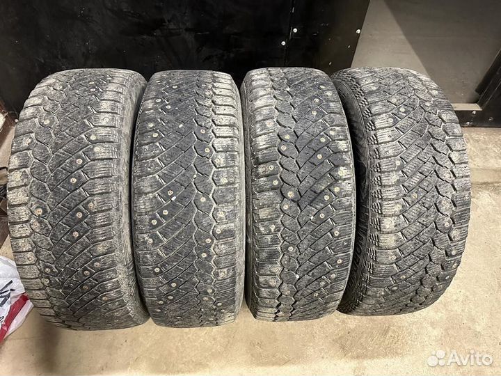 Gislaved Nord Frost 200 SUV 225/60 R17