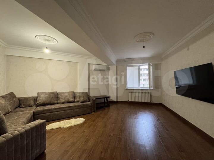 2-к. квартира, 60 м², 4/10 эт.