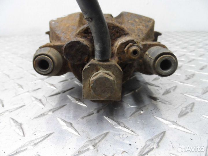 Суппорт задний левый Ford Explorer 4