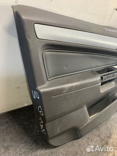 Обшивка двери передняя левая Opel Zafira B A05