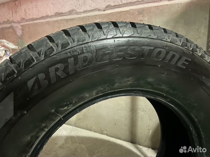Bridgestone Blizzak Spike-02 SUV 265/65 R17 116