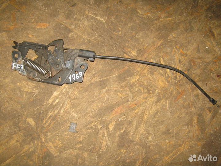 Замок капота Ford Focus 3