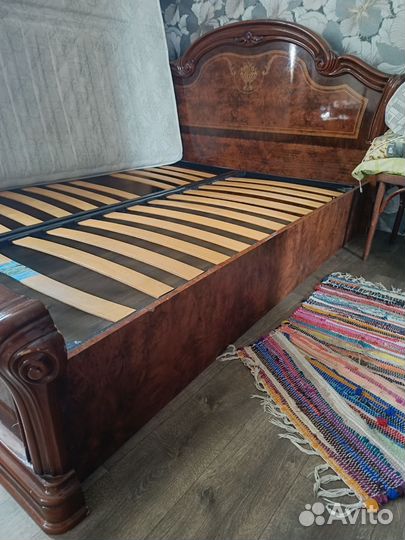 Кровать двухспальная с матрасом бу