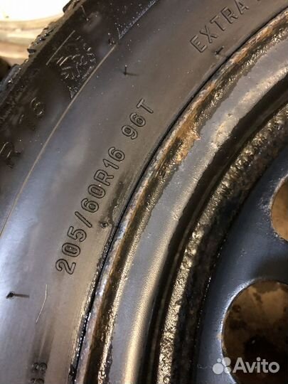 Michelin Agilis X-Ice North 205/60 R16