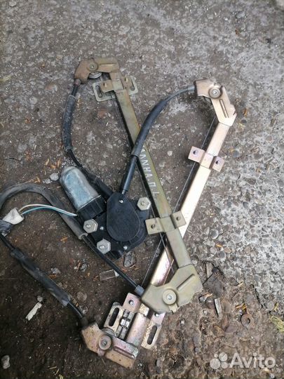Стеклоподъемник передний R L калина