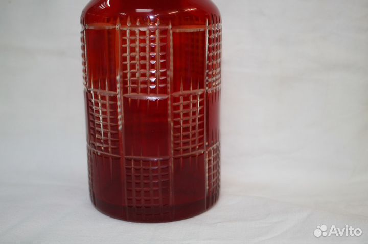 Продам графин из красного стекла СССР времен