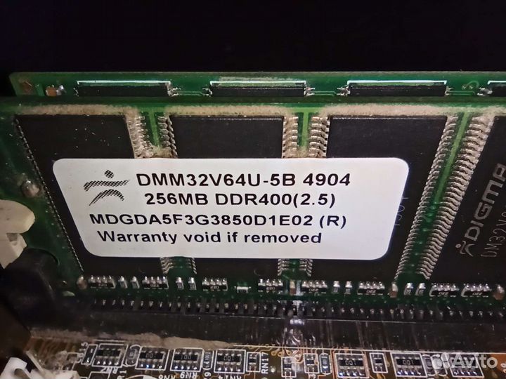 Материнская плата процессором и памятью socket 478