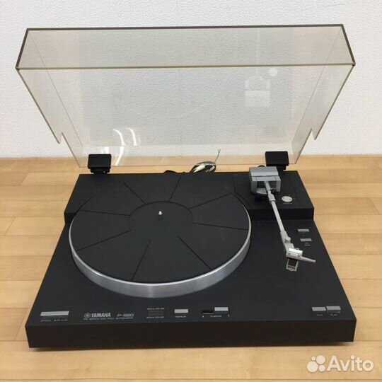 Проигрыватель винила Yamaha P-550