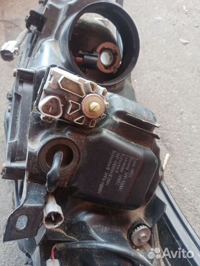 Фара передняя правая тойота хайлендер 2014