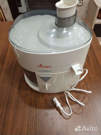 Соковыжималка Universal JE-20