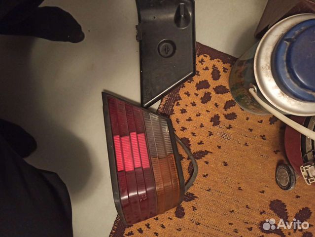 Фонарь задний 124 mercedes