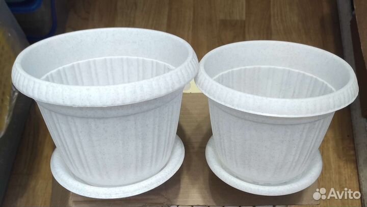 Горшки для растений пластиковые
