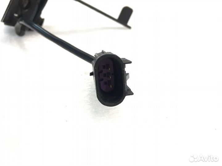 Замок капота Chevrolet Cruze хетчбек 1.6 2012