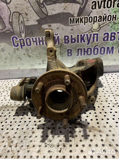 Кулак поворотный передний правый Ford Focus