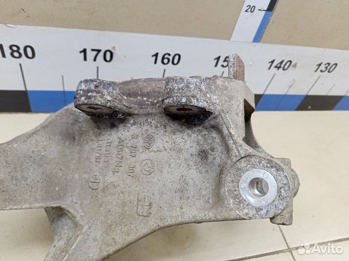 Кулак поворотный задний левый 5-serie GT F07 2009