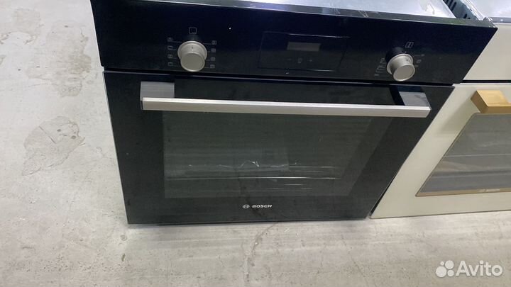 Встраиваемый электрический духовой шкаф Bosch HBF1