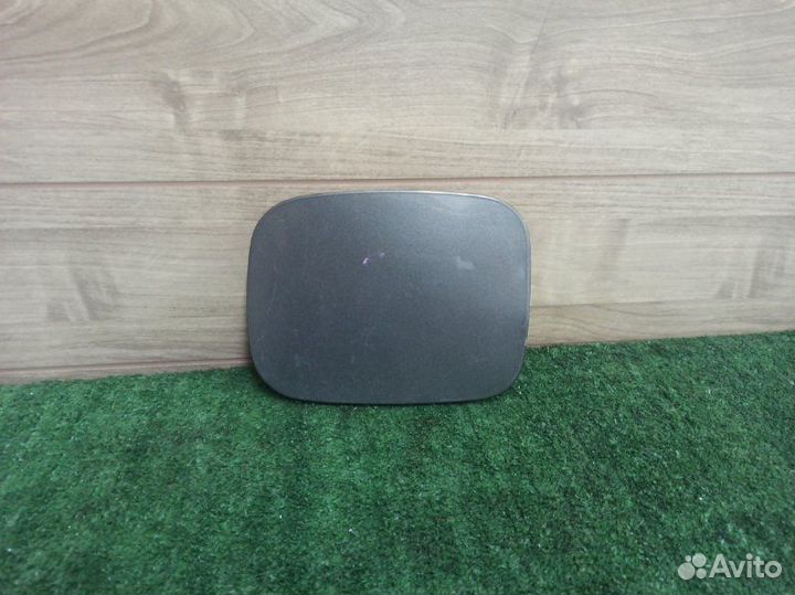 Лючок топливного бака Toyota Ractis NCP105