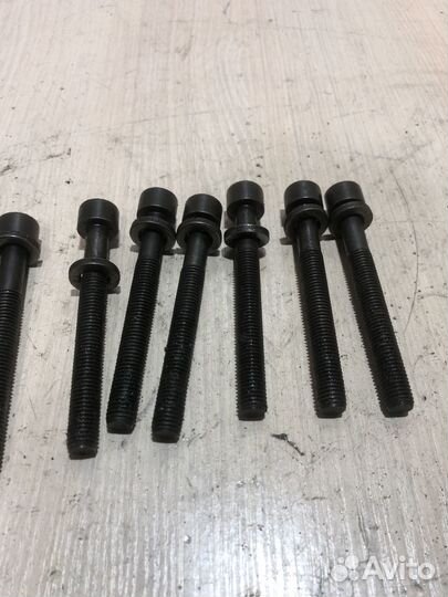 Болт головки блока Ауди 100 C4 2.0 AAD