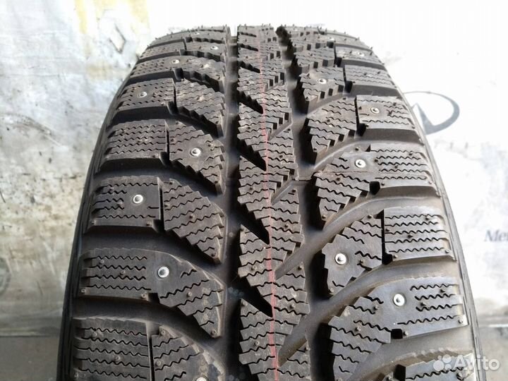 Bridgestone Ice Cruiser 5000 215/60 R16 95T